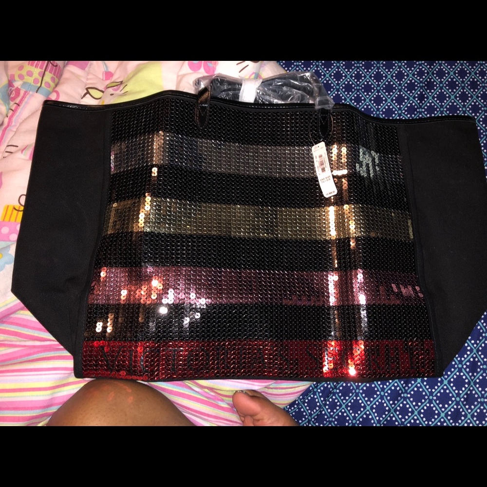 Victoria Secret Tote for youuu!!!